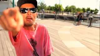 Dizzle ft. Versatile Excell - "Ain't Going Nowhere" 【MV】